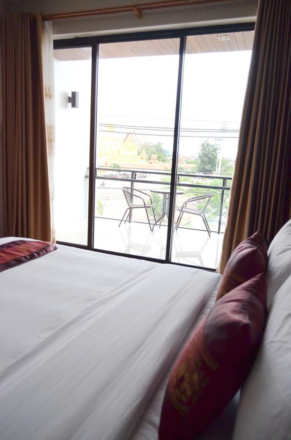 Thatluangview Hotel Vientiane Buitenkant foto