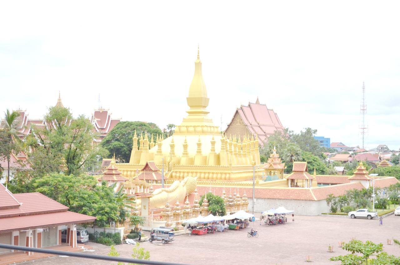 Thatluangview Hotel Vientiane Buitenkant foto
