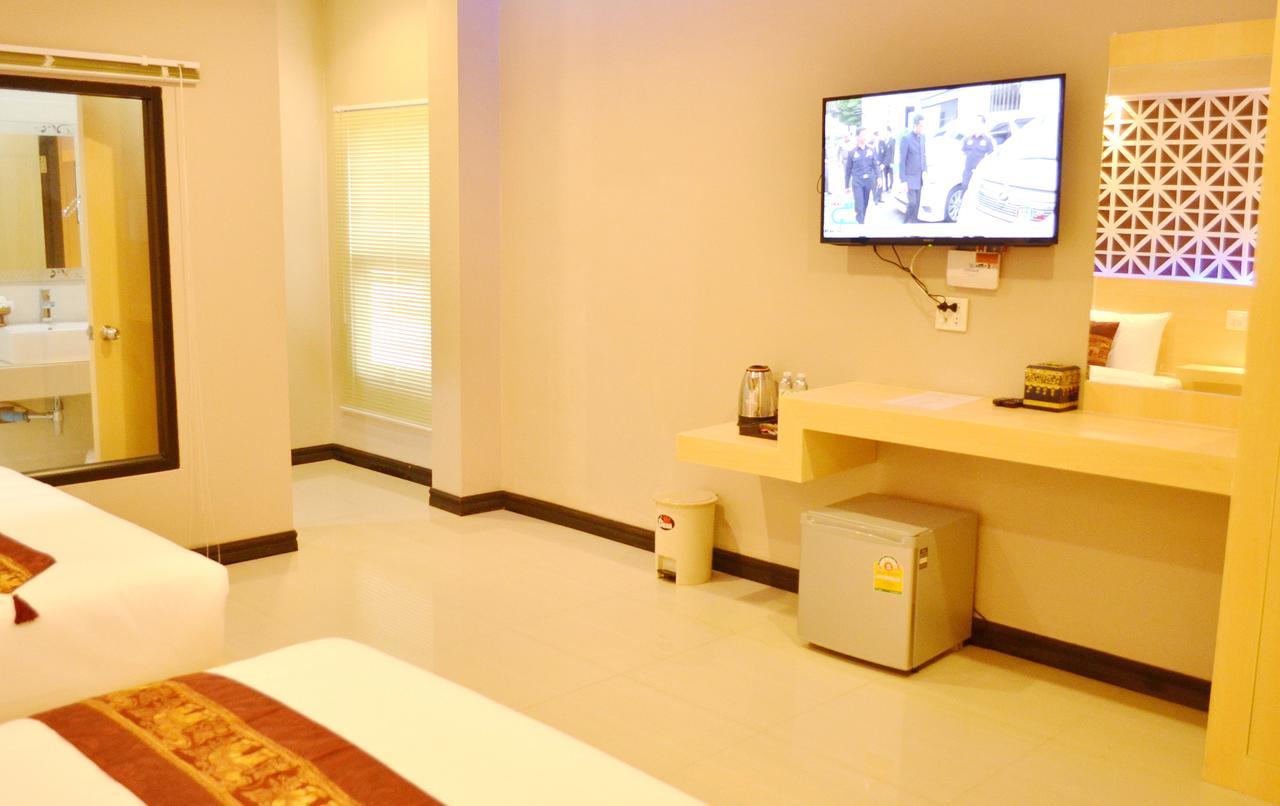 Thatluangview Hotel Vientiane Buitenkant foto