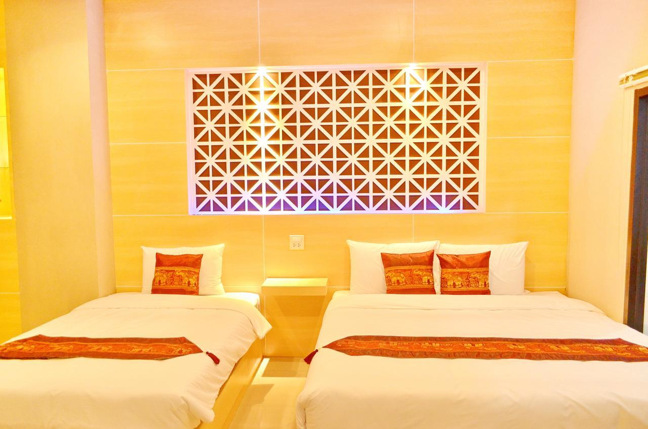 Thatluangview Hotel Vientiane Buitenkant foto